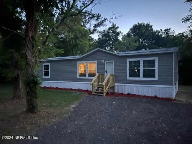 Photo of 457 LOGAN Avenue