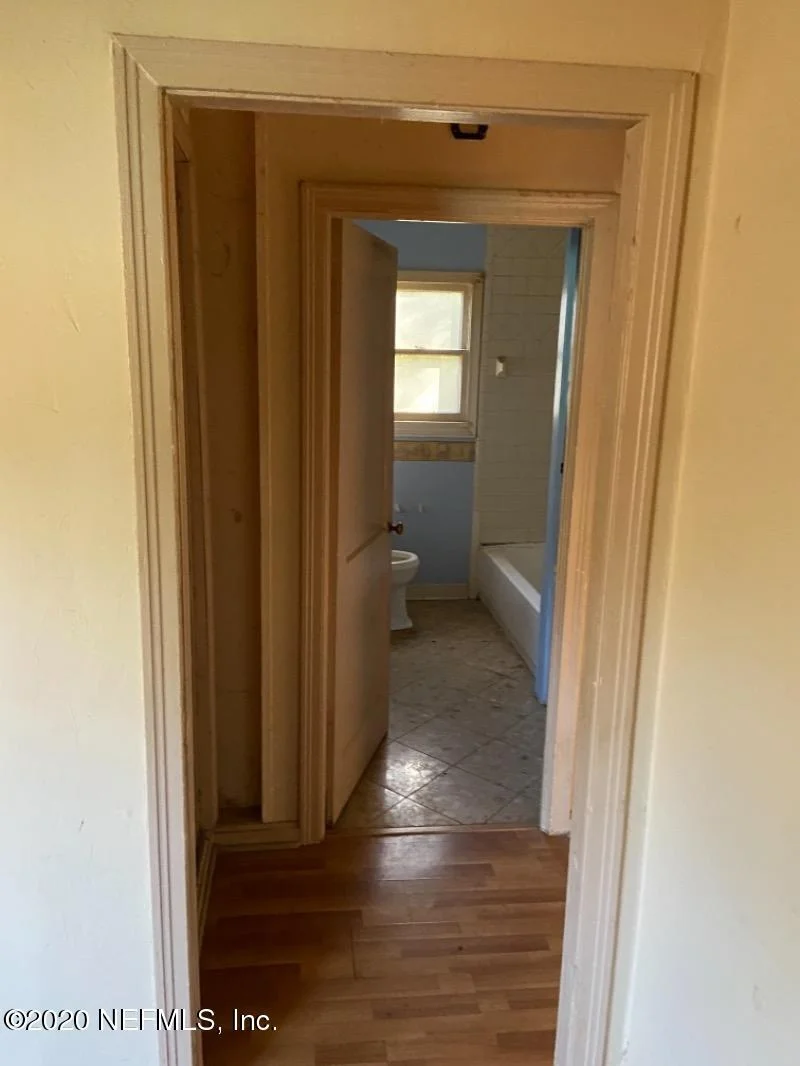 Photo of 1715 HILLTOP Boulevard
