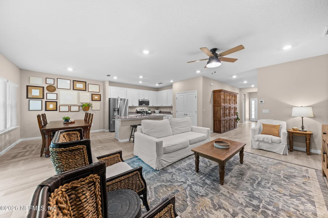 Photo of 105 BLOOMFIELD Way