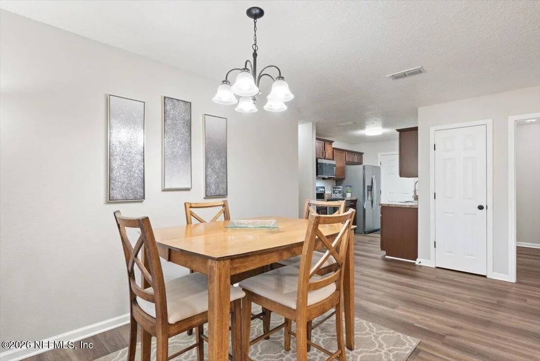Photo of 6237 SYRINGA Lane
