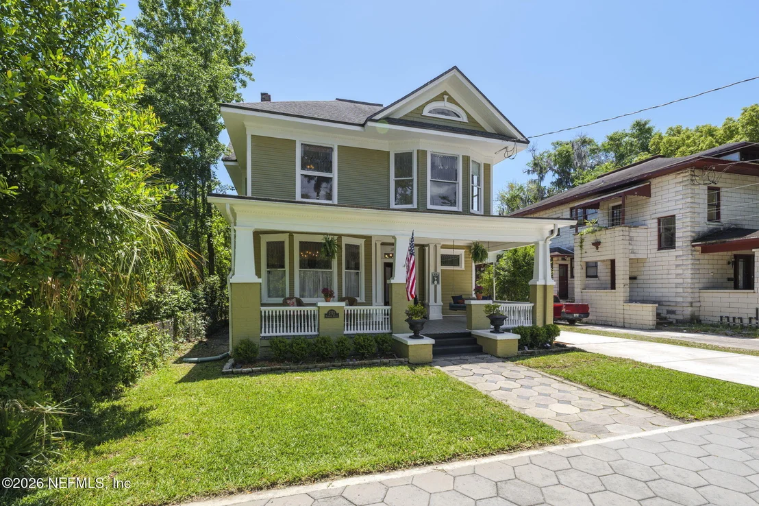 Photo of 2772 RIVERSIDE Avenue