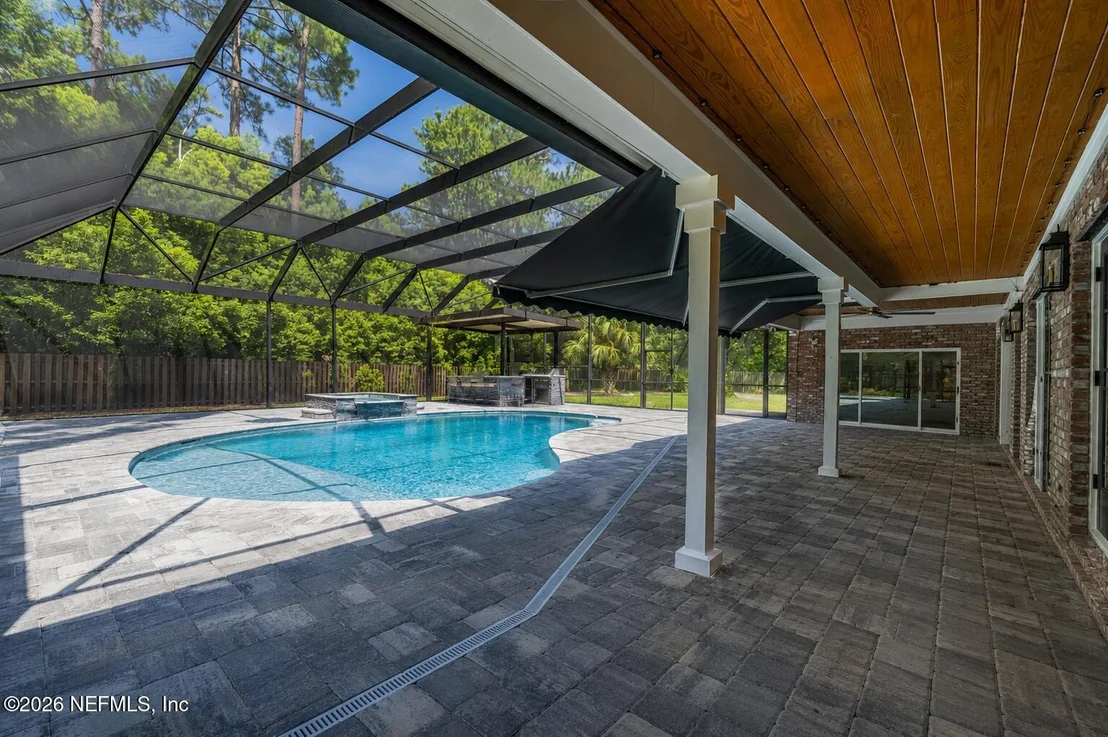 Photo of 8148 BLUE JAY Lane