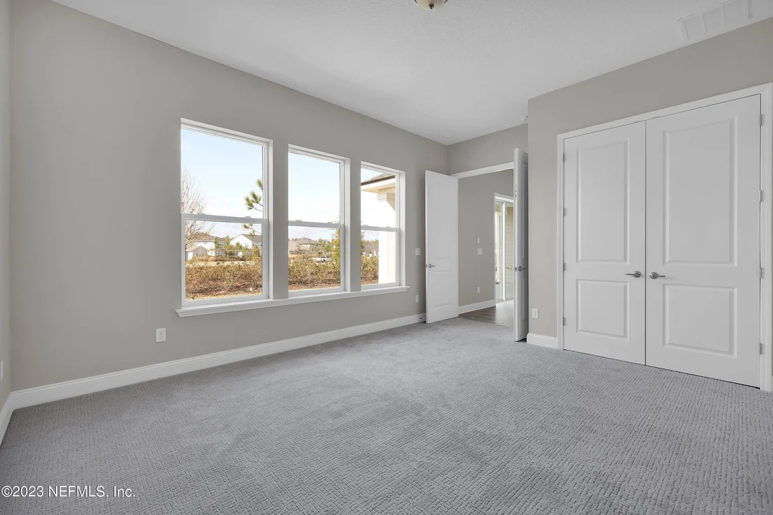Photo of 162 LOMOND Court