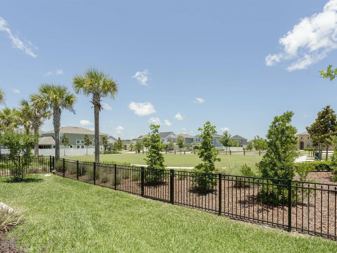 Photo of 324 CAMERON Drive