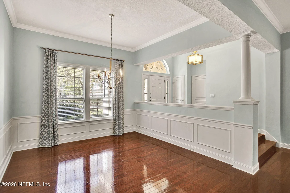 Photo of 1837 FOREST GLEN Way