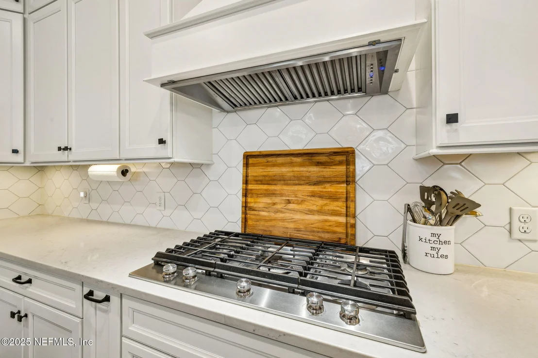 Photo of 62 PARKBLUFF Circle