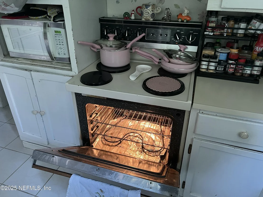Photo of 205 SPRING FOREST Avenue