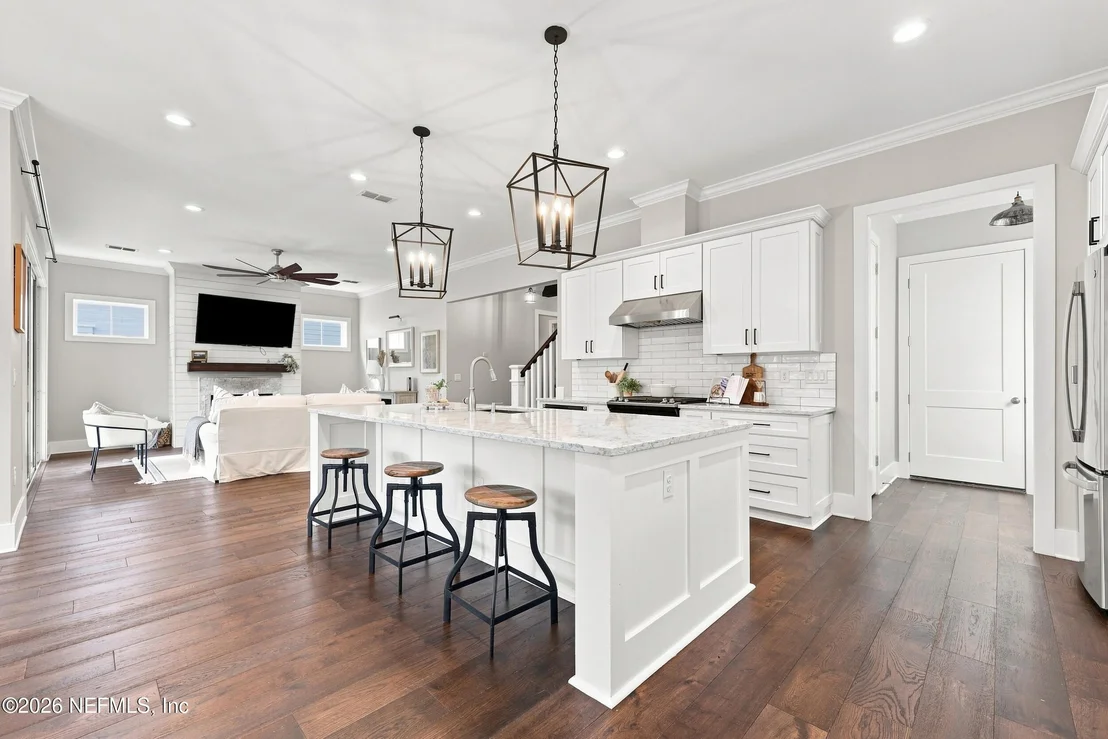 Photo of 760 PARADISE Lane