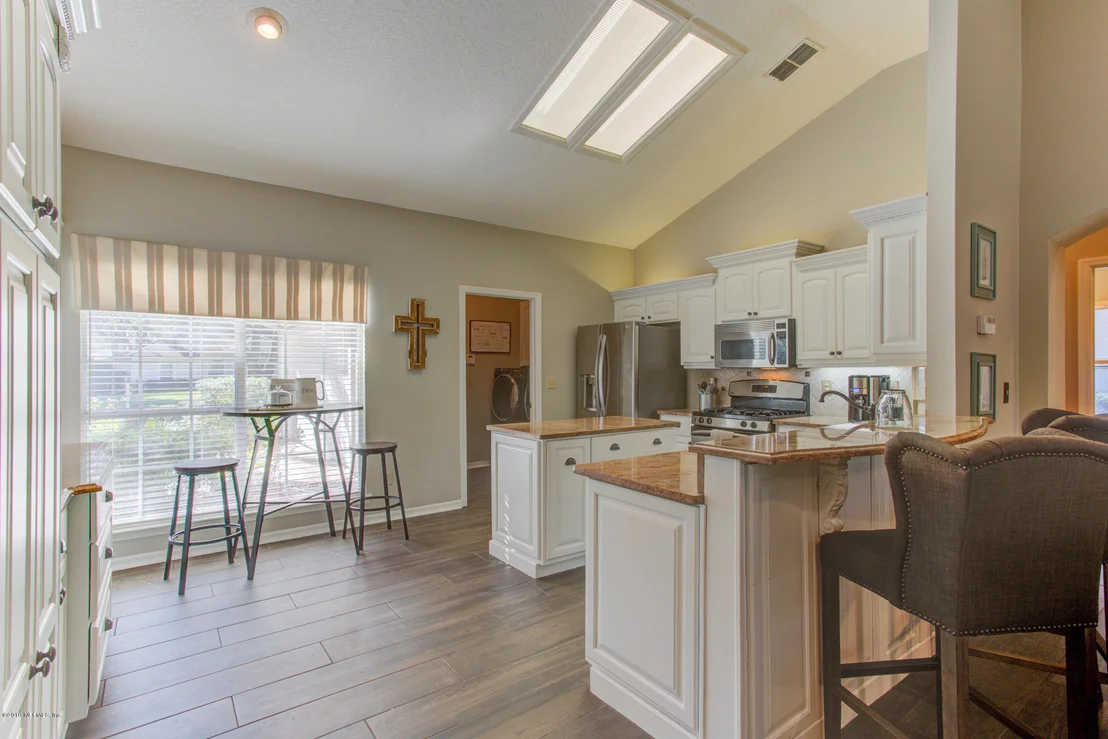 Photo of 337 LOLLY Lane