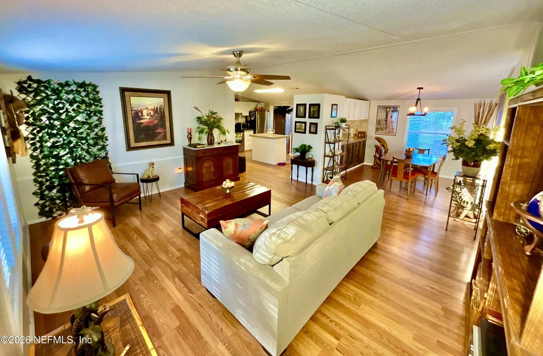 Photo of 129 CRYSTAL LAKE Drive