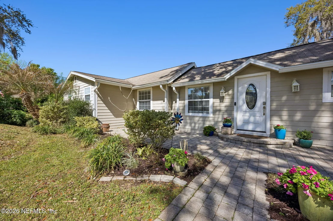 Photo of 8224 HALL Lane