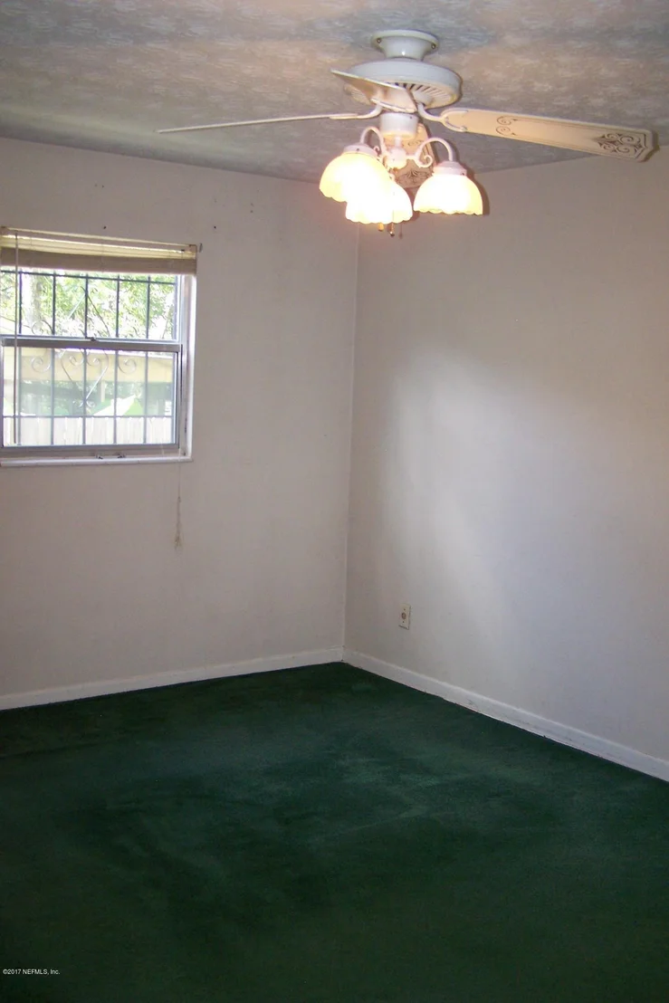 Photo of 413 VIRGO Lane