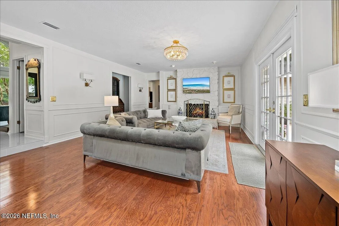 Photo of 8176 BLUE JAY Lane