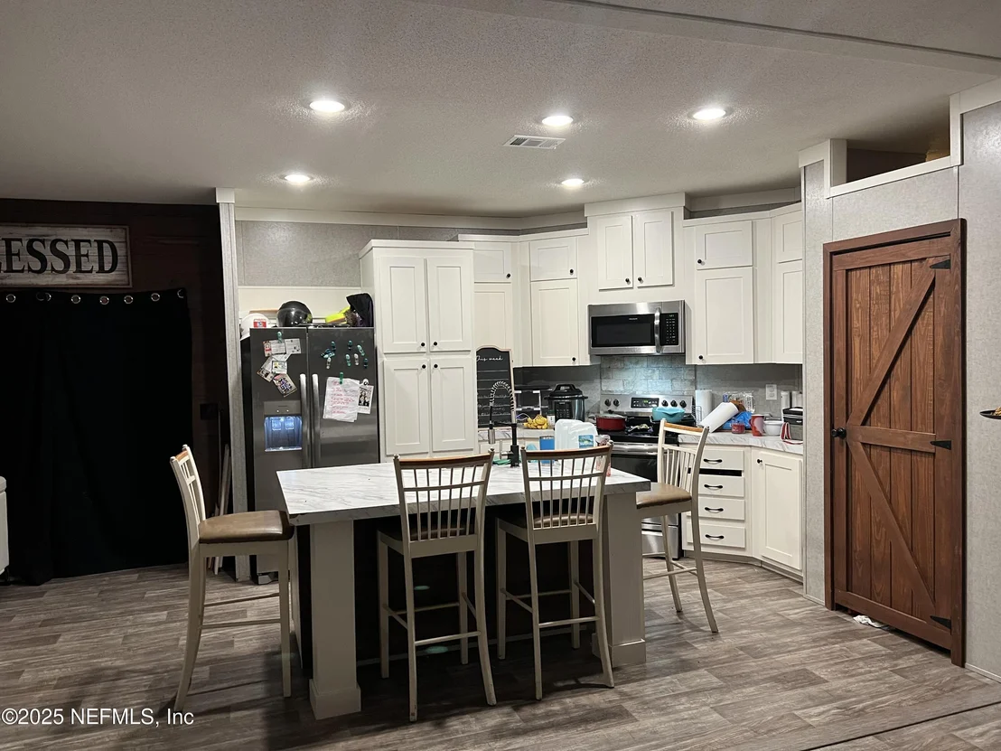 Photo of 118 LARIAT Drive
