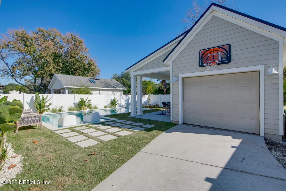 Photo of 3939 PALM Way