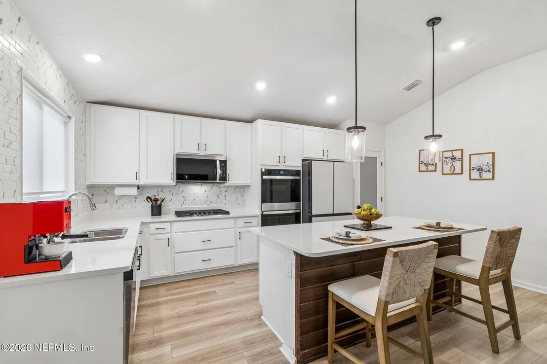 Photo of 856 SAN ANTONIO Drive