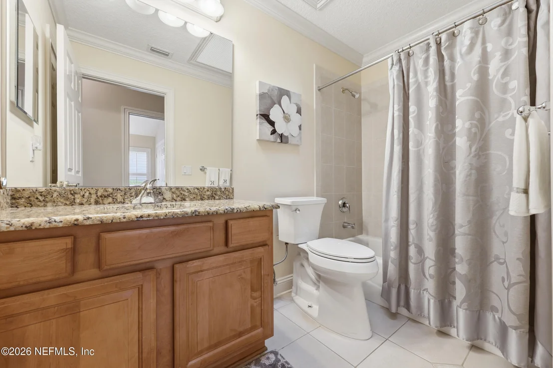 Photo of 376 N LOMBARDY Loop