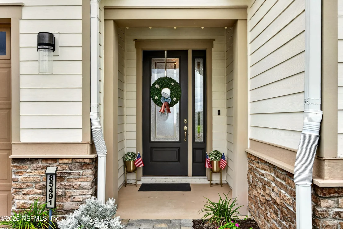 Photo of 85491 FALL RIVER Parkway