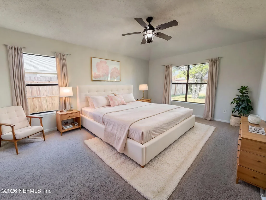 Photo of 585 THORNBERRY Road