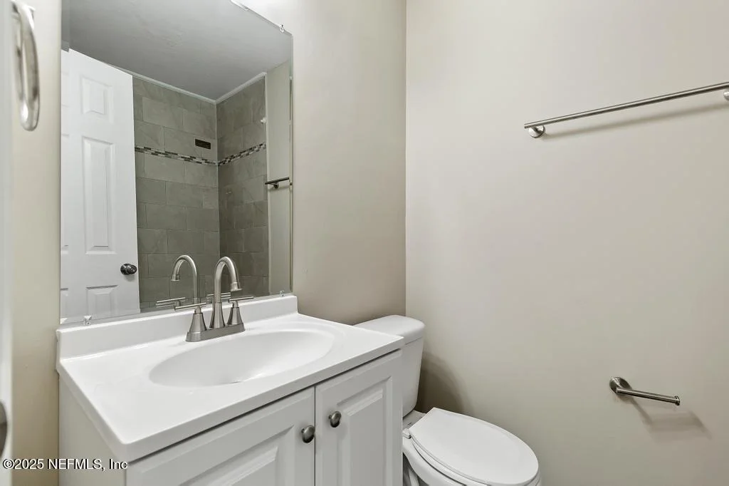 Photo of 5803 GERANIUM Road