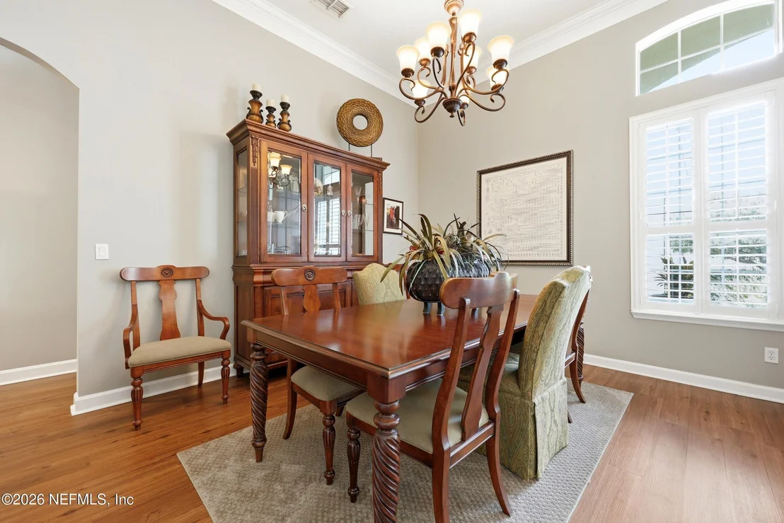 Photo of 828 RILEY Lane