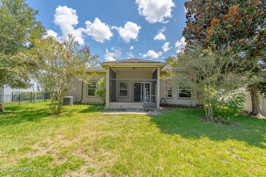 Photo of 285 W ADELAIDE Drive