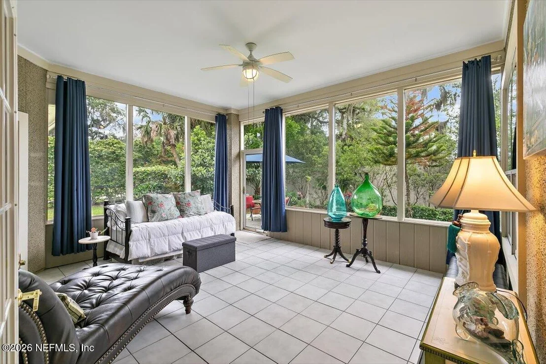 Photo of 113 OAK VIEW Circle