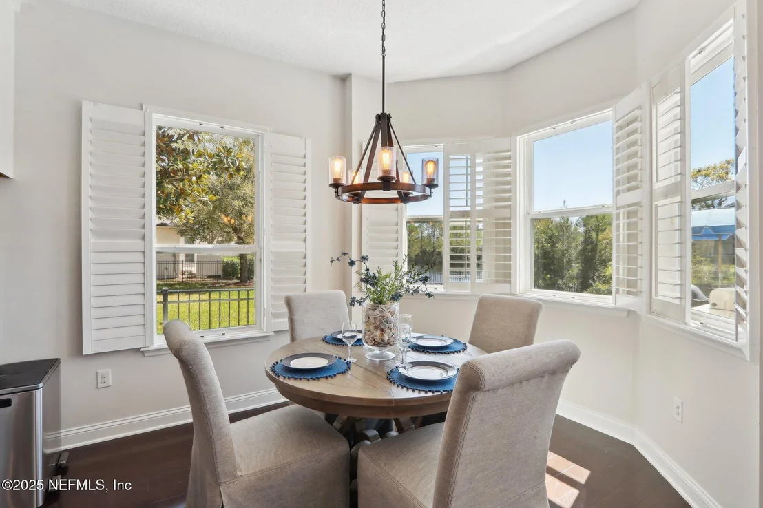 Photo of 212 CORNWALL Drive