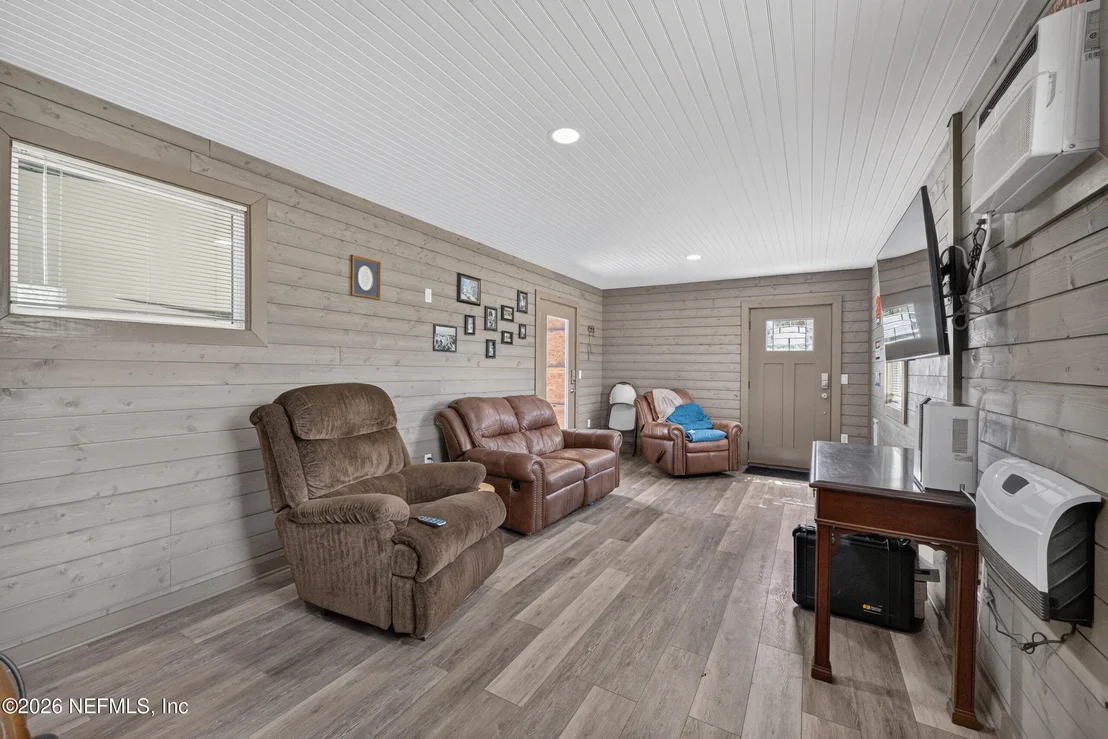 Photo of 475 COUNTY ROAD 335