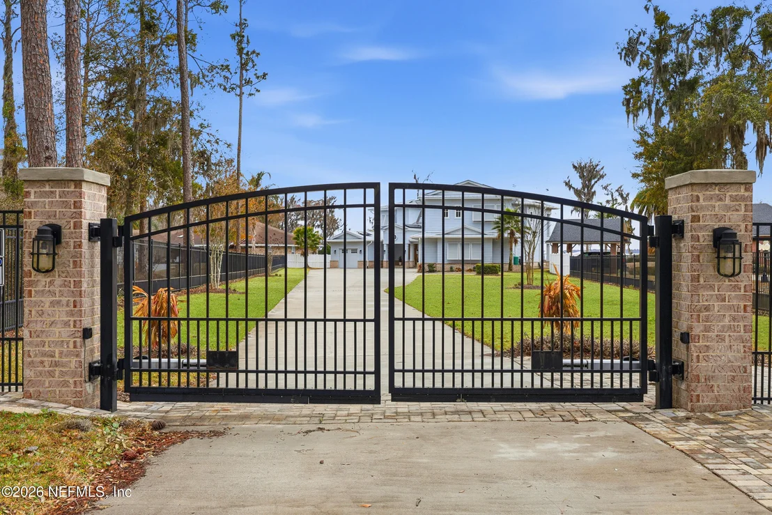 Photo of 5713 CROSSWINDS Circle