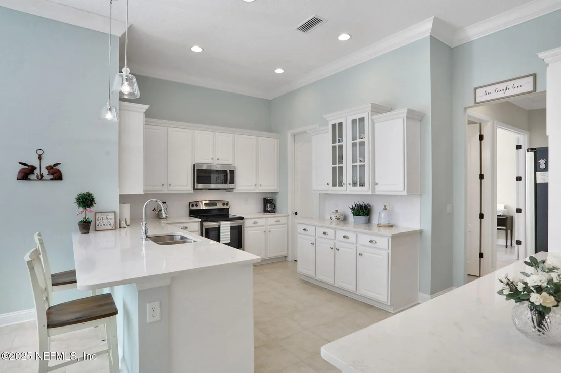 Photo of 1624 SUGAR LOAF Lane