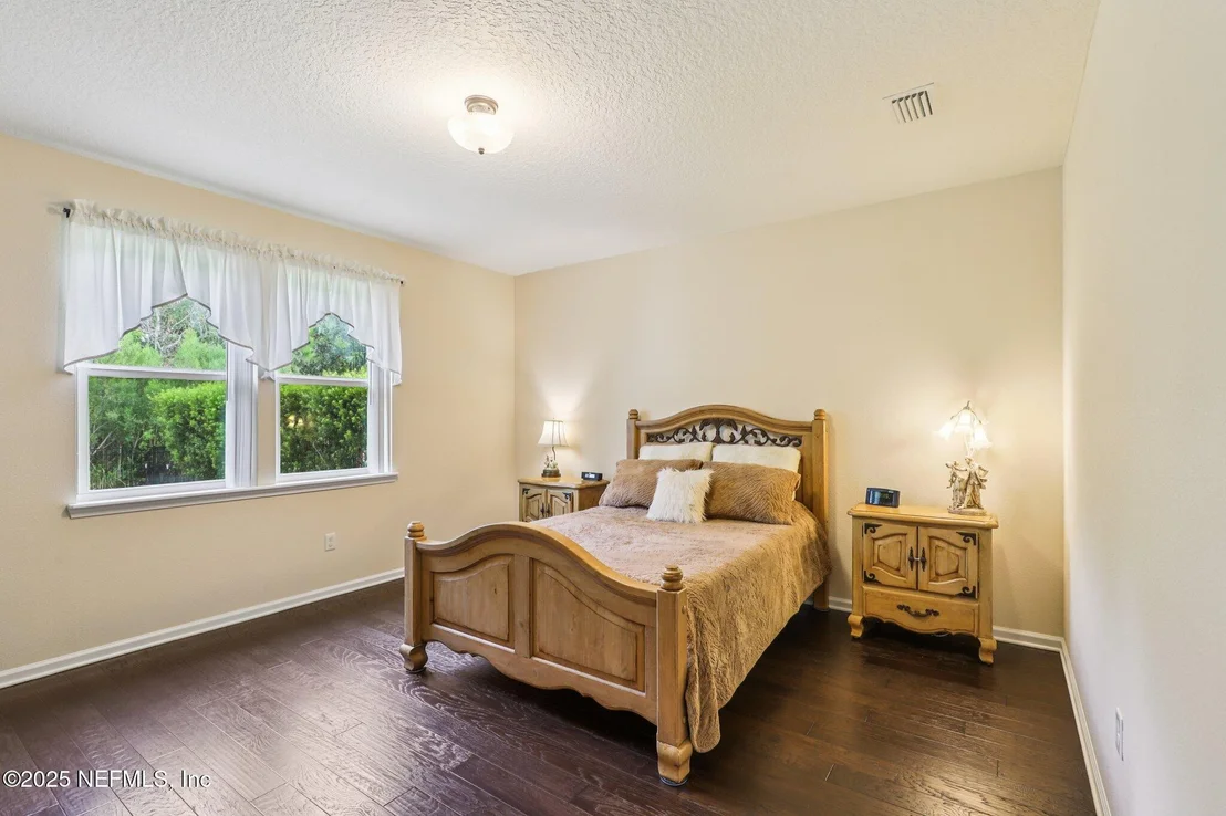 Photo of 261 PALISADE Drive
