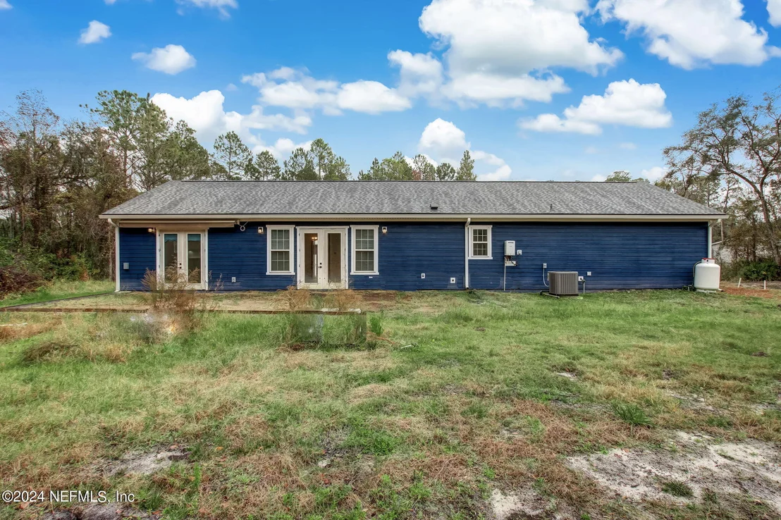 Photo of 574 W RIVER Road