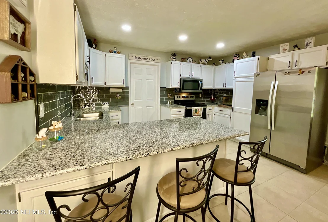 Photo of 468 SE 28TH Way