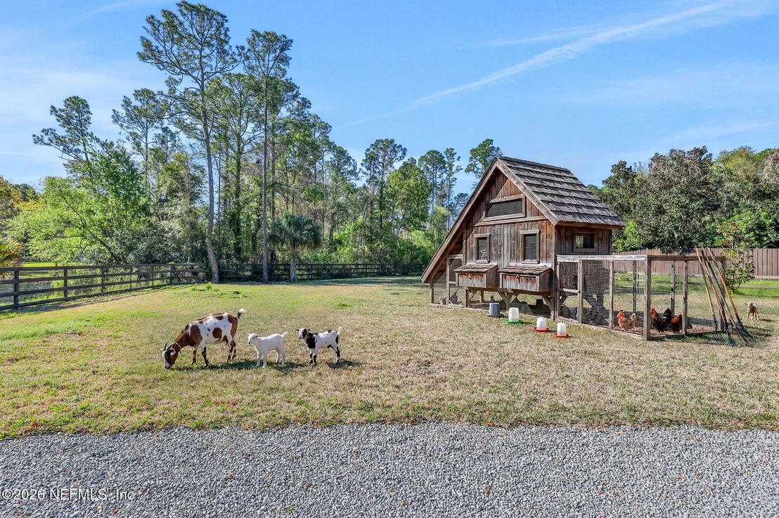 Photo of 532 MOONSHINE Drive