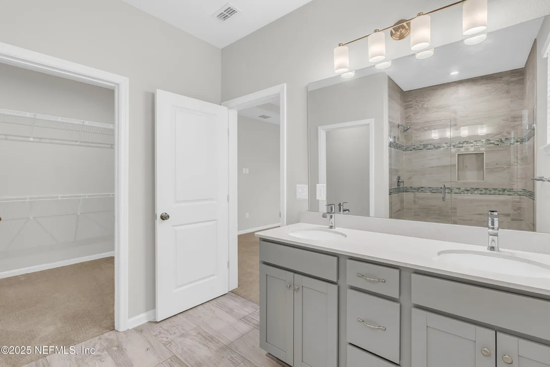Photo of 575 BUTTONWOOD Loop