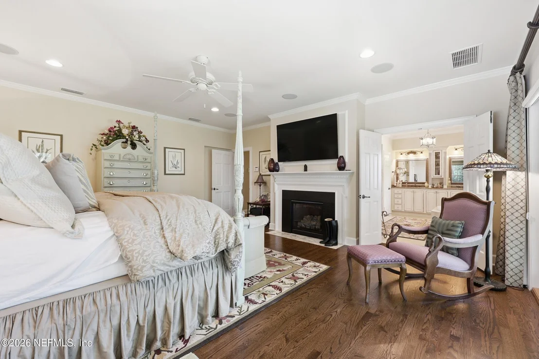 Photo of 13200 MANDARIN Road