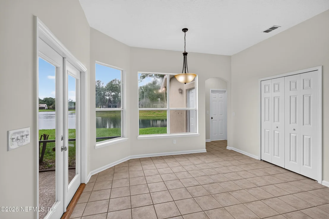 Photo of 587 OAKMONT Drive