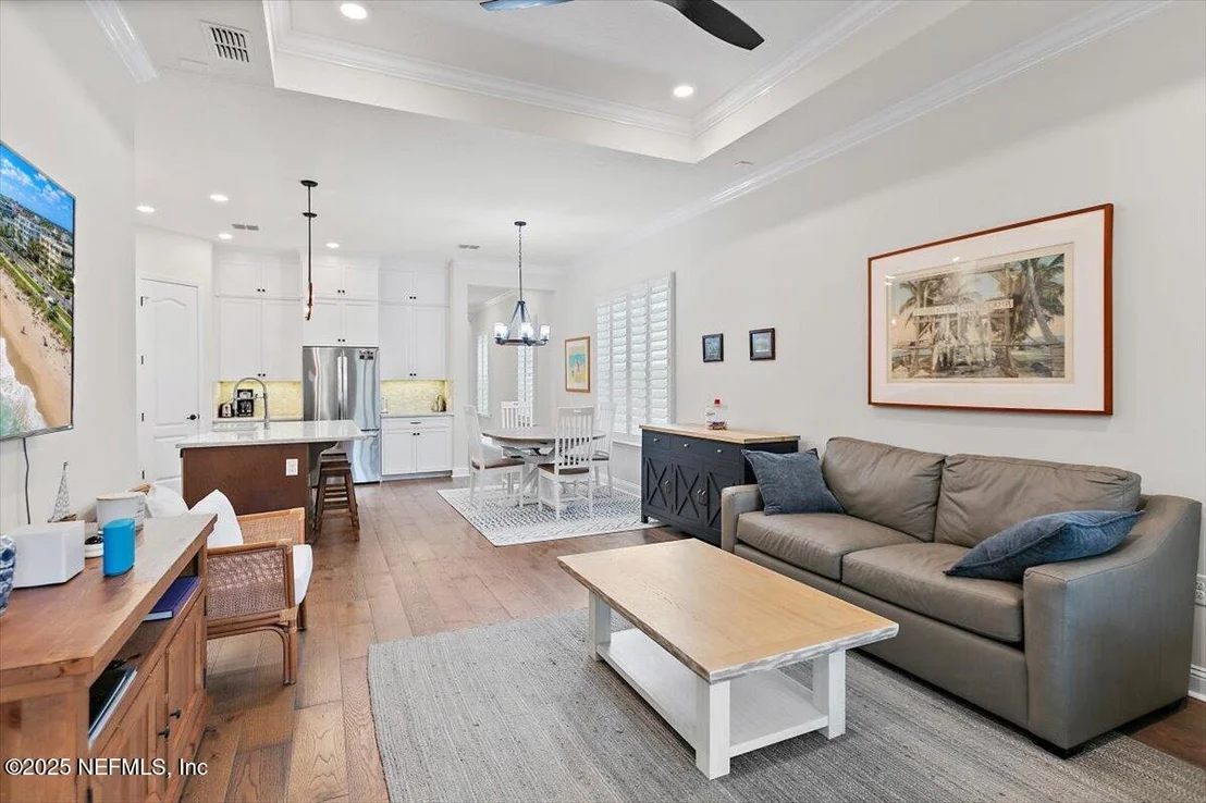 Photo of 96014 ENCLAVE Manor