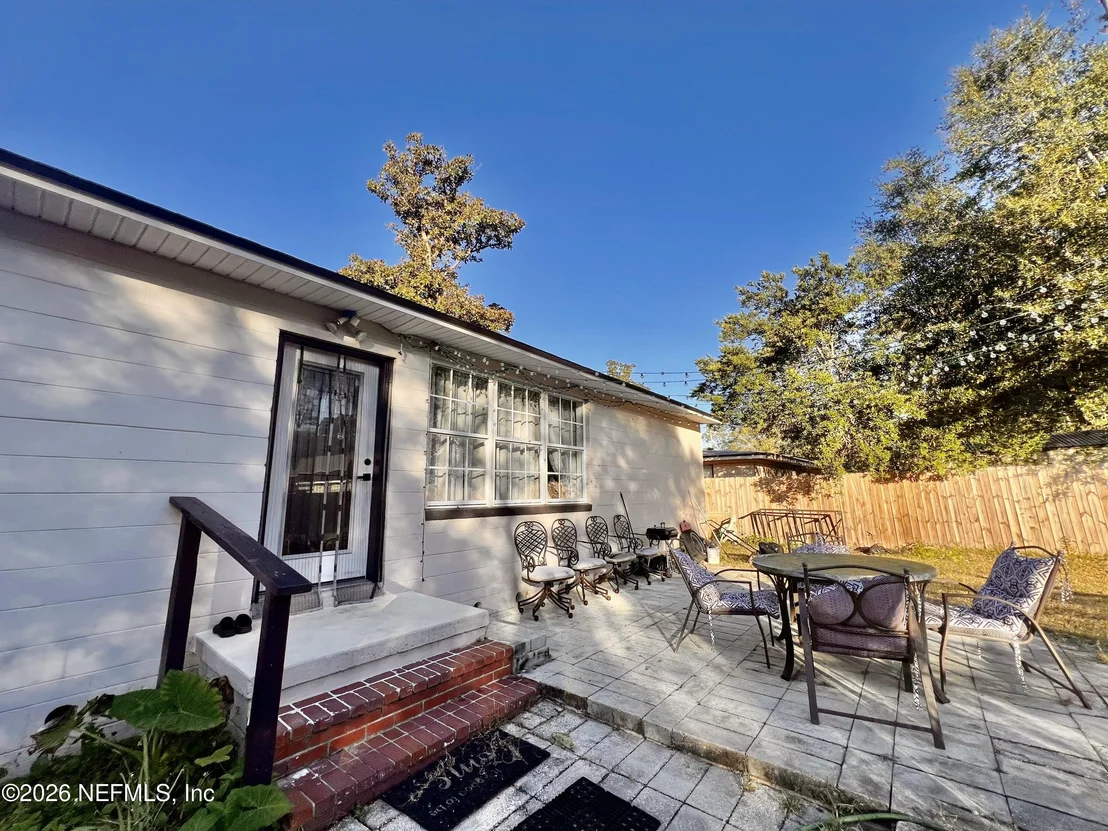 Photo of 845 IBIS Road