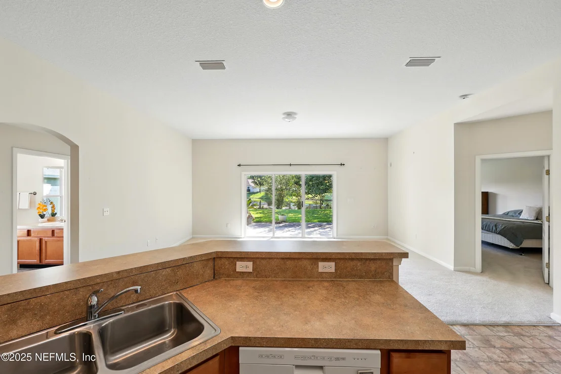 Photo of 372 JOHNS CREEK Parkway