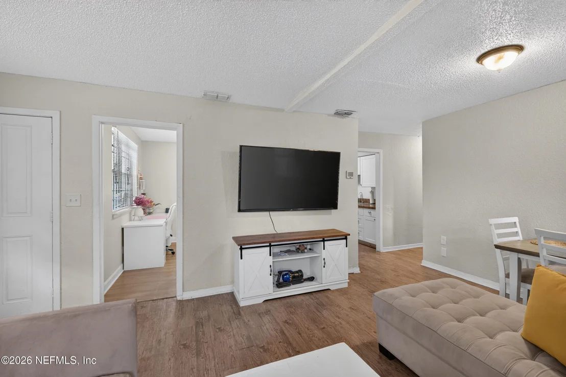 Photo of 5001 AVENUE B