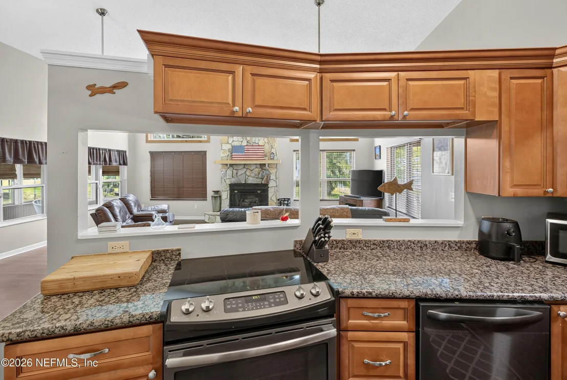 Photo of 5930 ISLAND Road