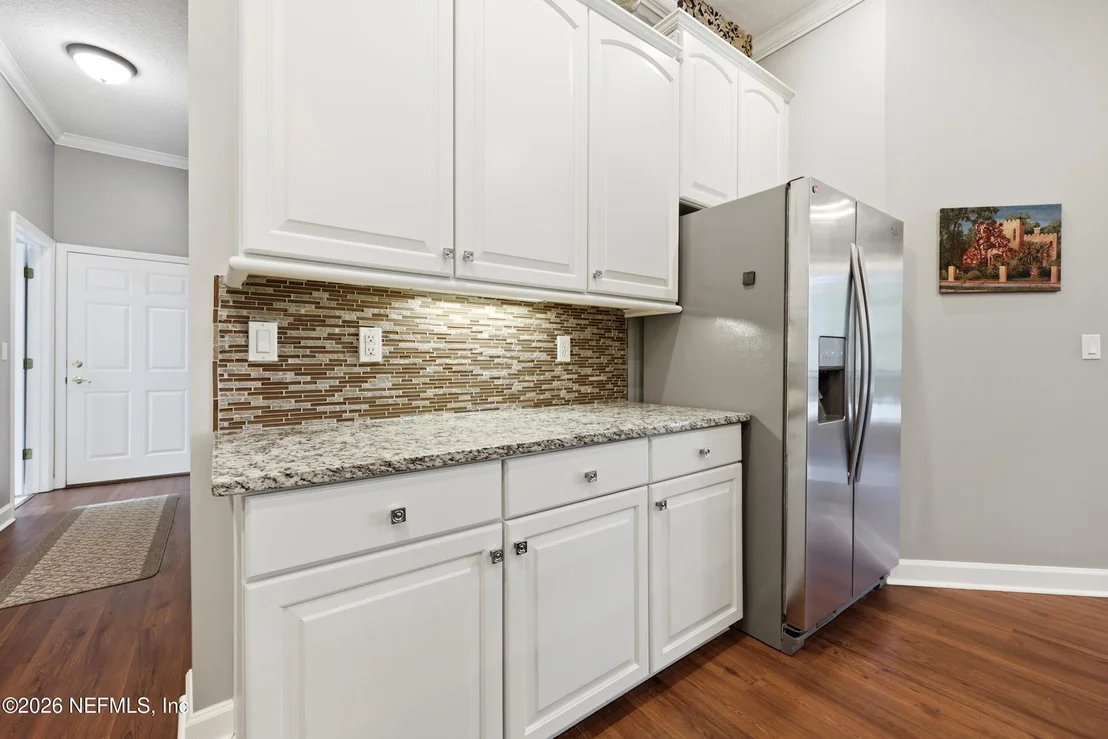 Photo of 828 RILEY Lane