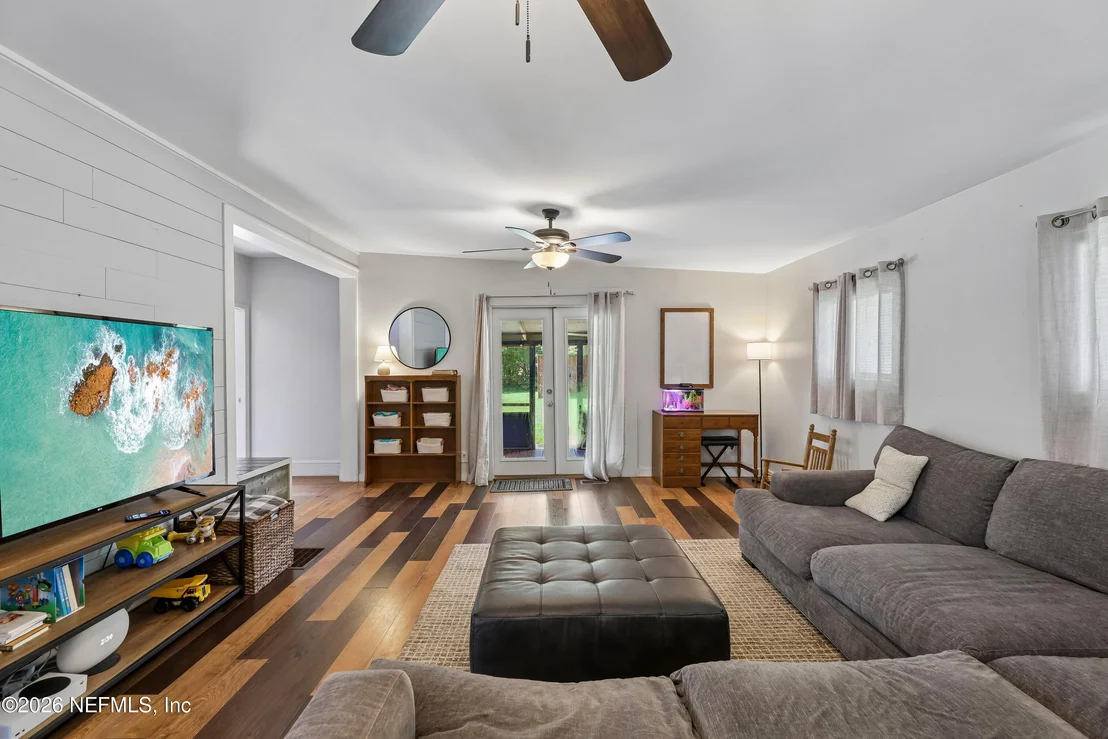 Photo of 2252 MILLS Road