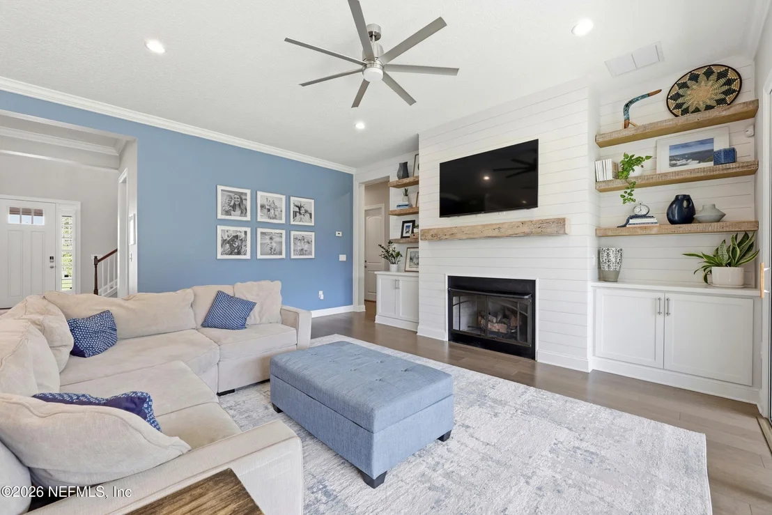 Photo of 463 FRESHWATER Drive