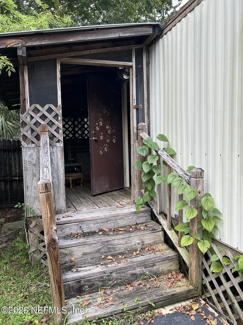 Photo of 492 ROBERTS Street