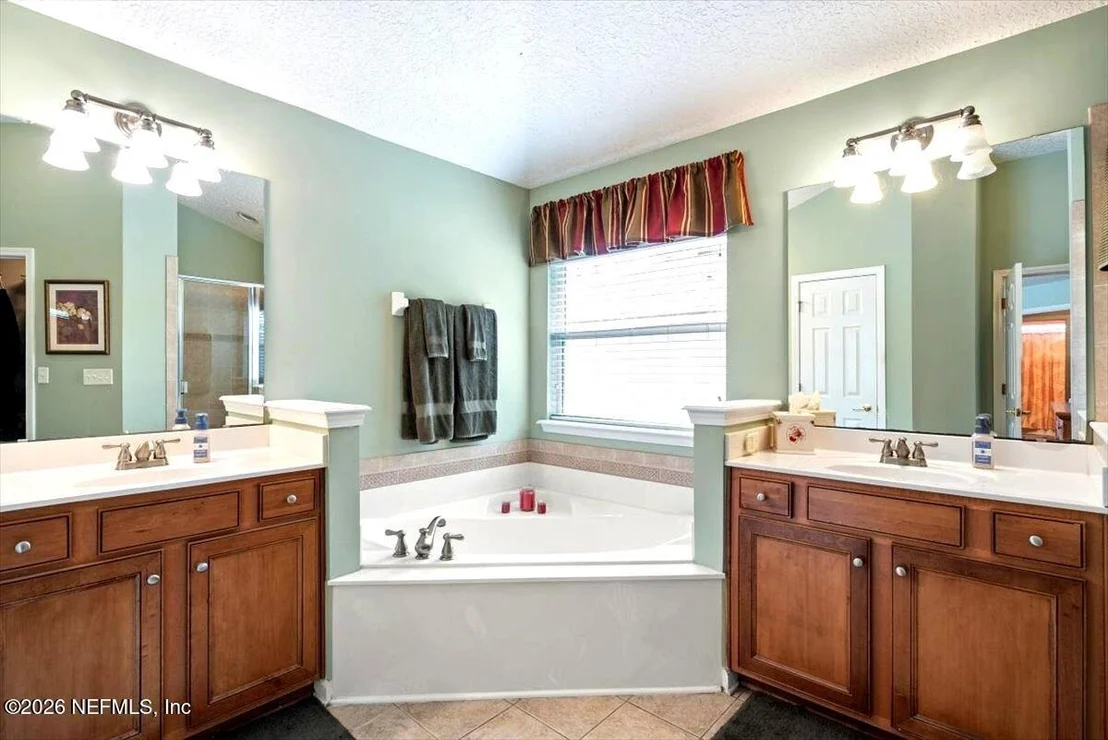 Photo of 3660 MIDDLEBROOK Drive
