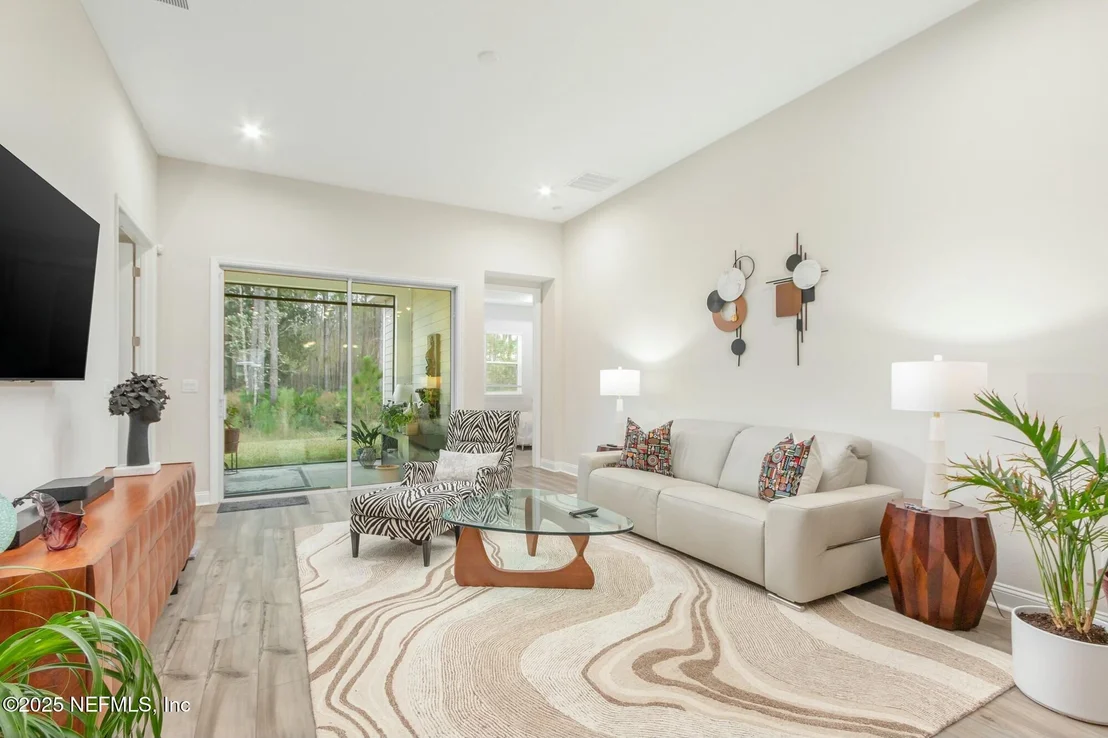 Photo of 226 SILKGRASS Place
