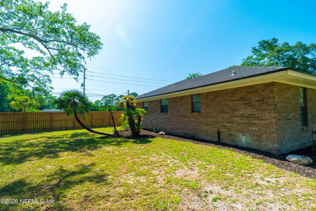 Photo of 1701 JONES Road